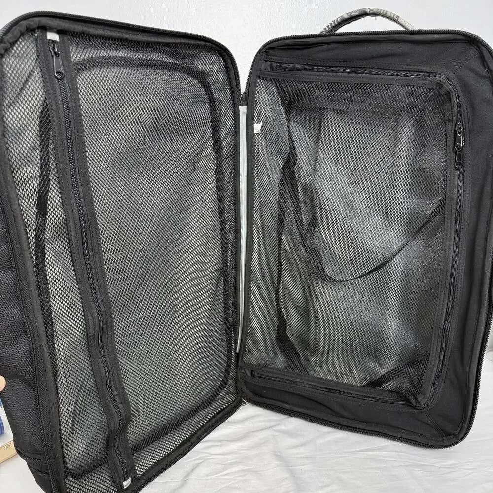 Rome SDS Black Snowboard Rolling Upright Luggage Travel Bag Carry On Design